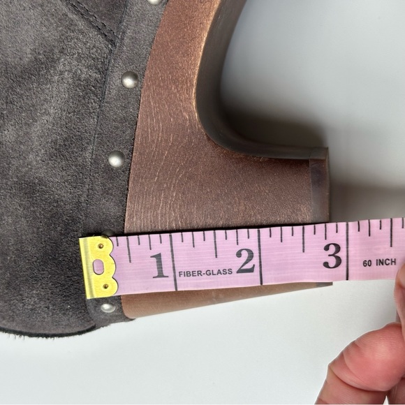 UGG Australia Burnished Suede Lynnea Boots - Picture 7 of 9